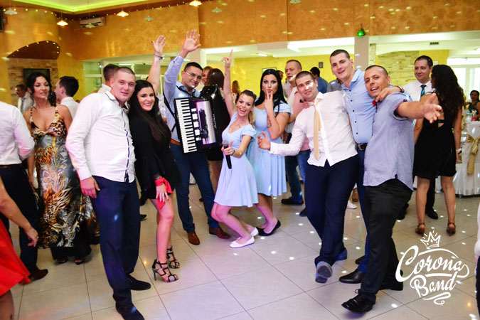 Corona Band - bend za rodjendan