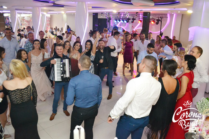 Corona Band - bendovi za svadbu