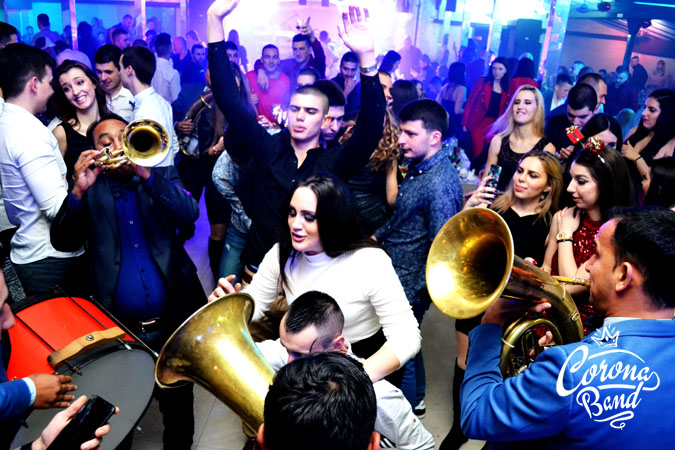 Corona Band - band za vencanje